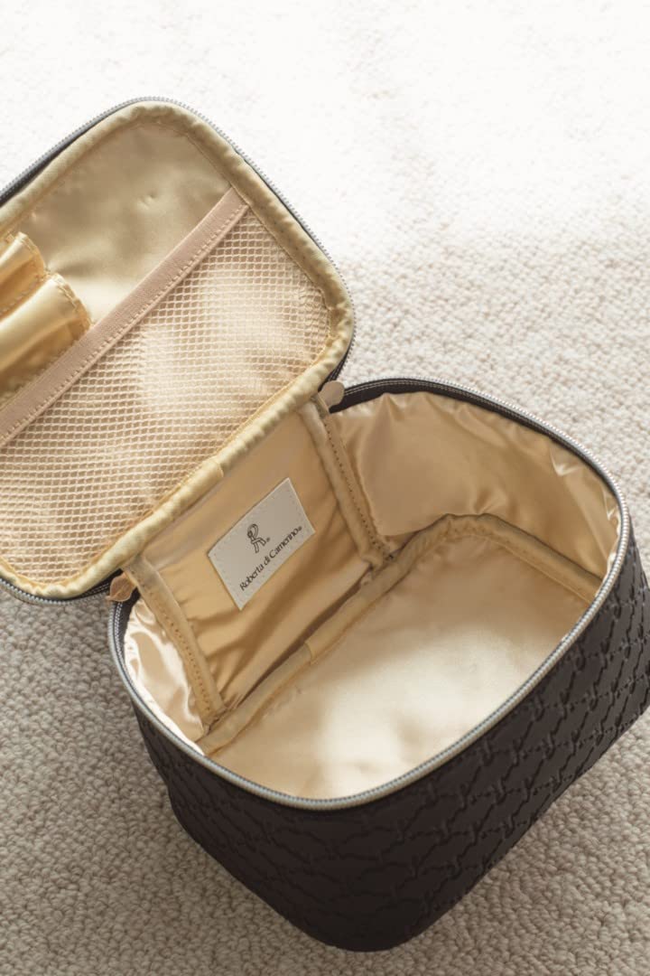 Roberta di Camerino箱型化妝包內層